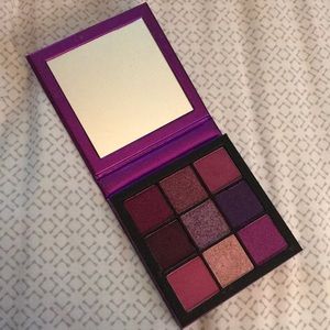 Huda Beauty Amethyst Obsessions palette